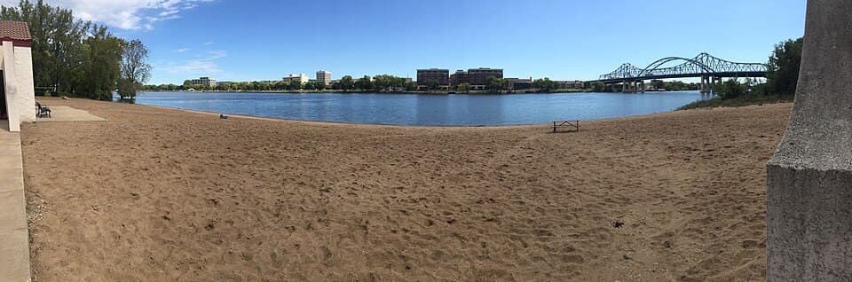 Sandy Pettibone Park beach beside the Mississippi River